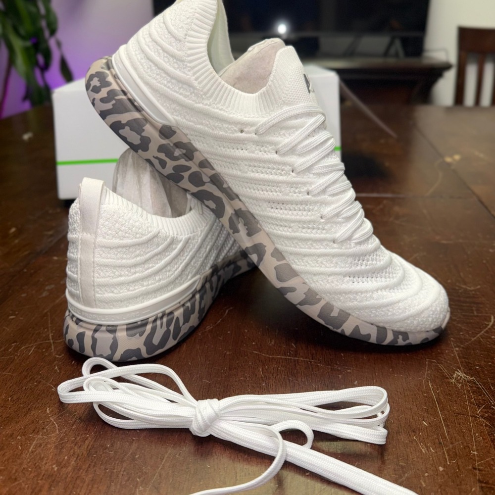New APL TechLoom Wave Men 11 White Asteroid Leopard Running Shoes 1-2-009-421